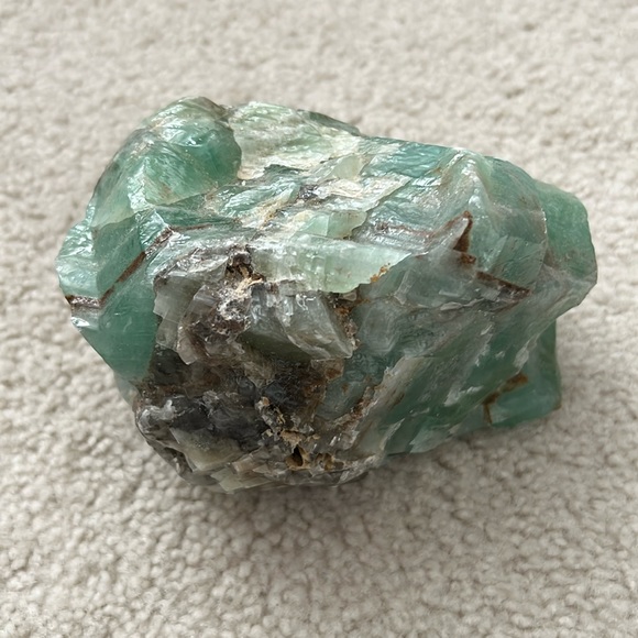 Large Stone - Picture 2 of 5